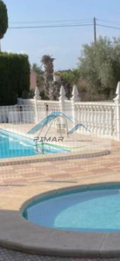 Zu verkaufen von chalet in
 Elche-Elx