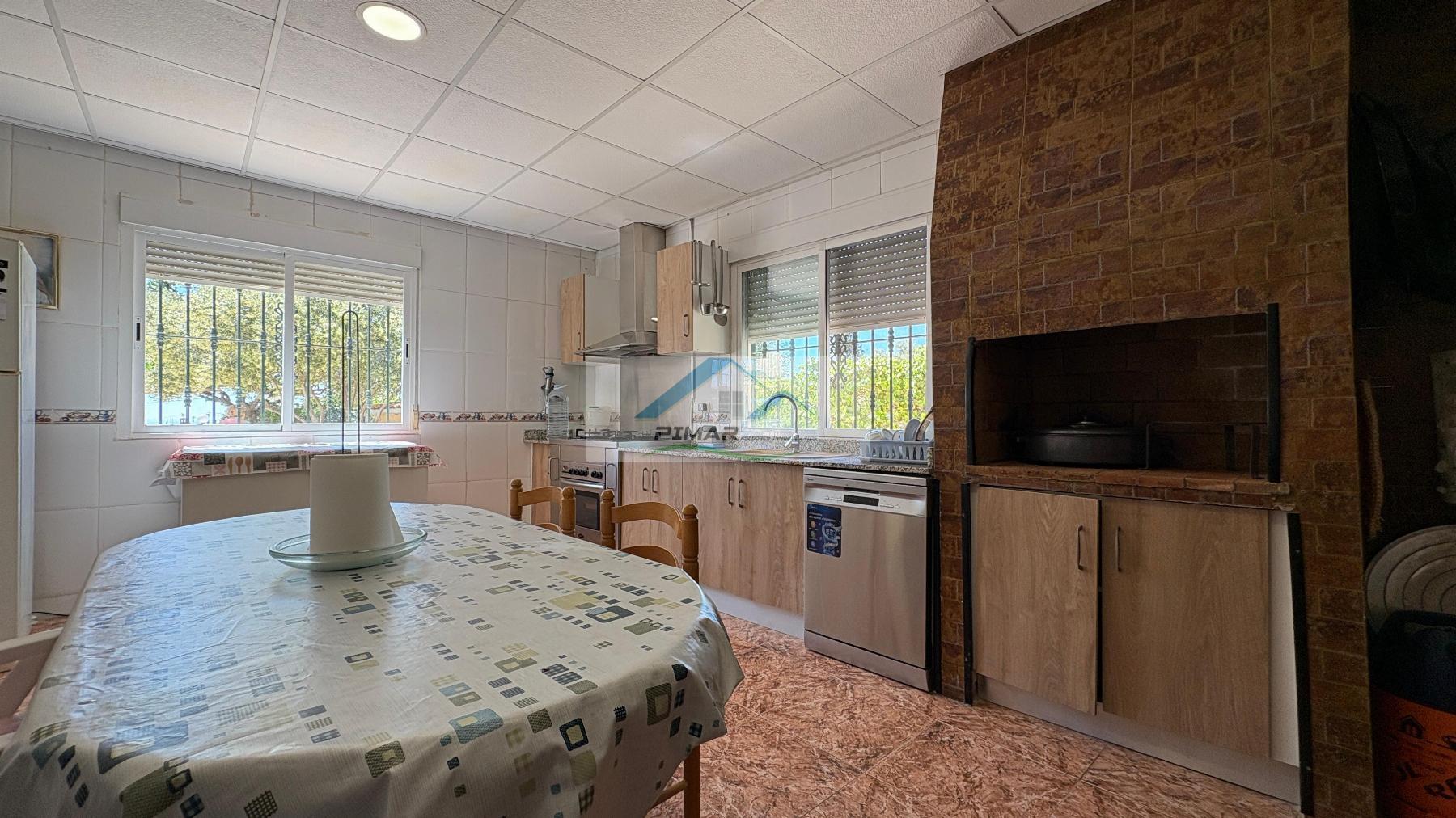 Verkoop van kleine villa in Elche-Elx