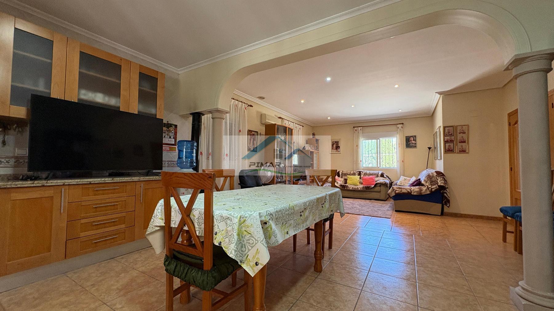 Verkoop van kleine villa in Elche-Elx