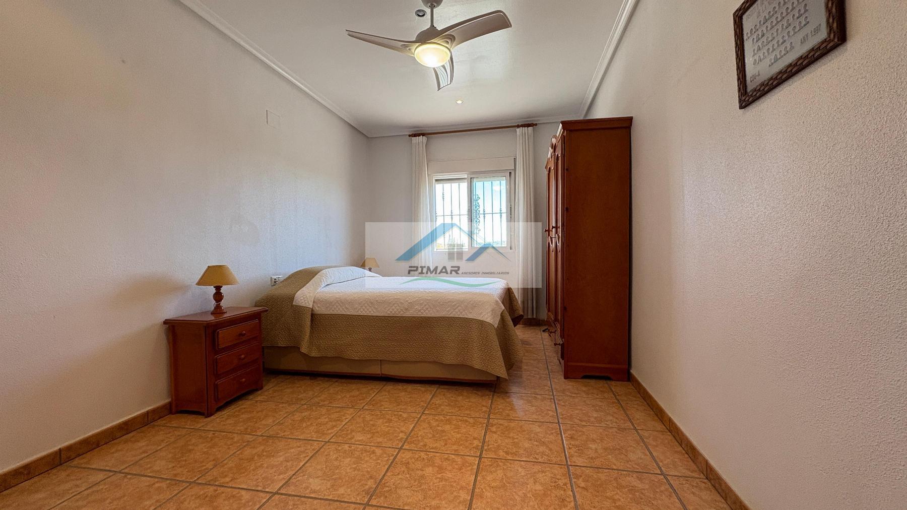 Verkoop van kleine villa in Elche-Elx