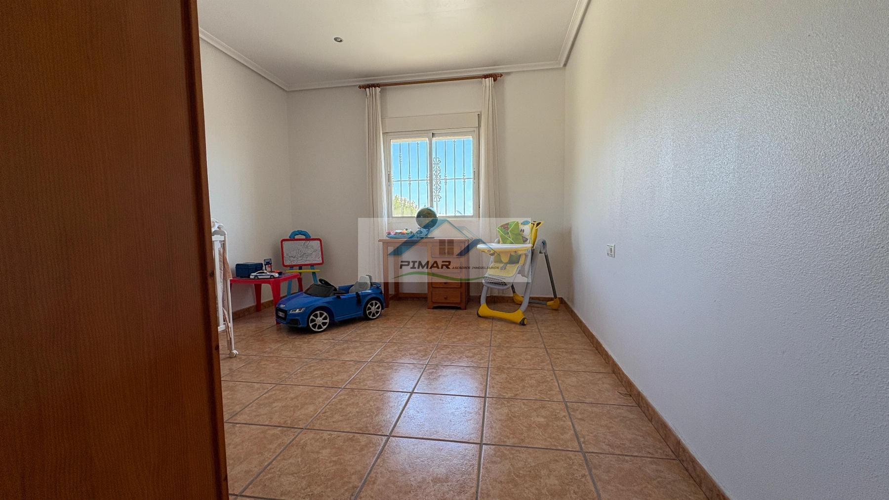 Verkoop van kleine villa in Elche-Elx