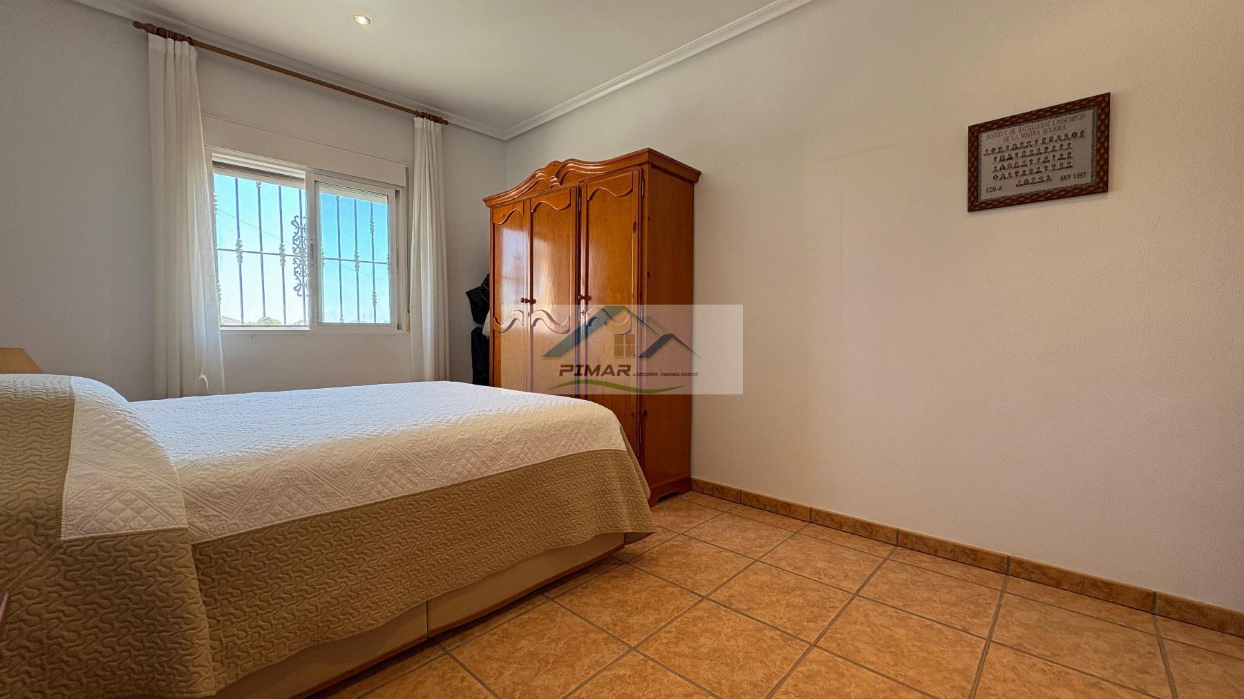 Verkoop van kleine villa in Elche-Elx
