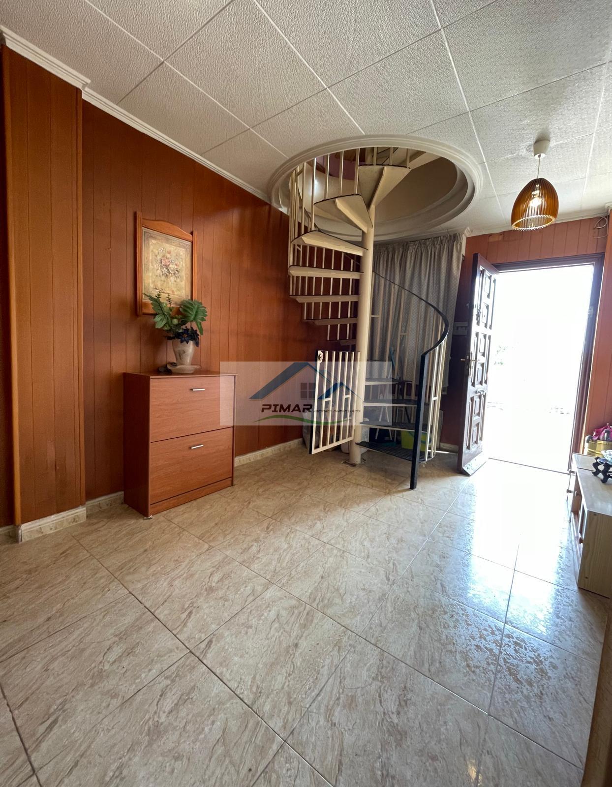 For sale of duplex in Crevillent