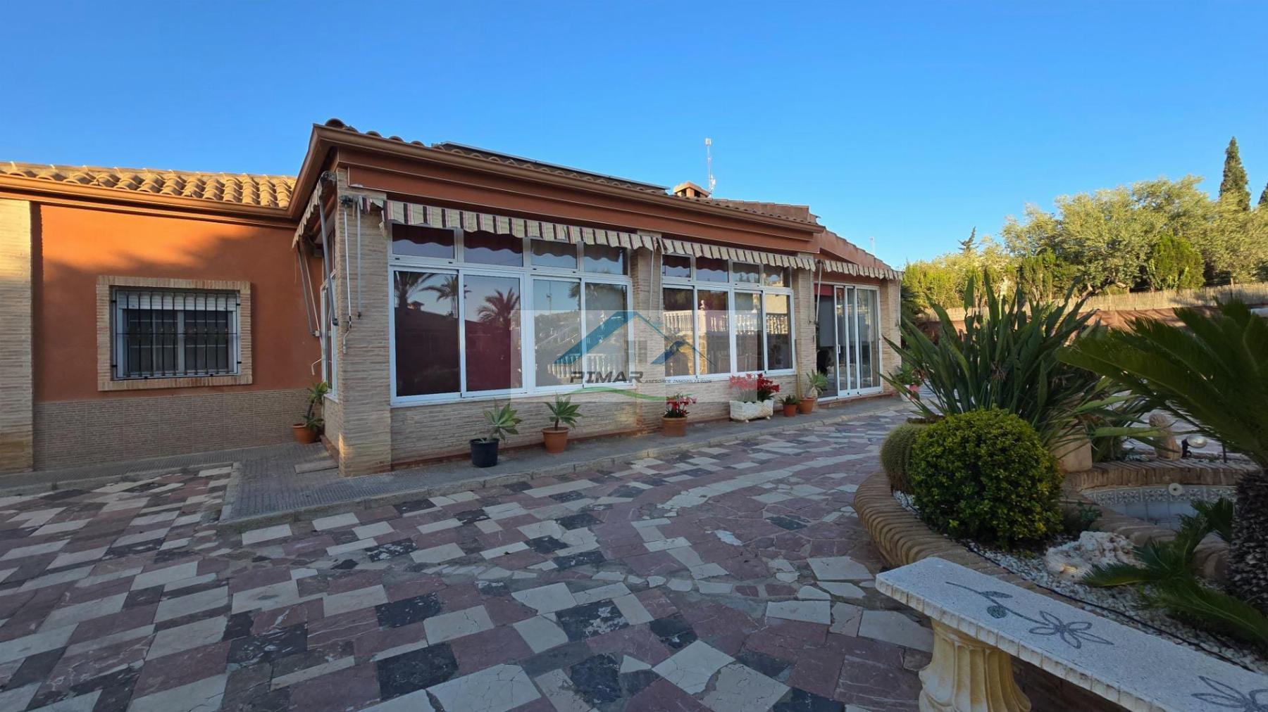 For sale of chalet in Elche-Elx