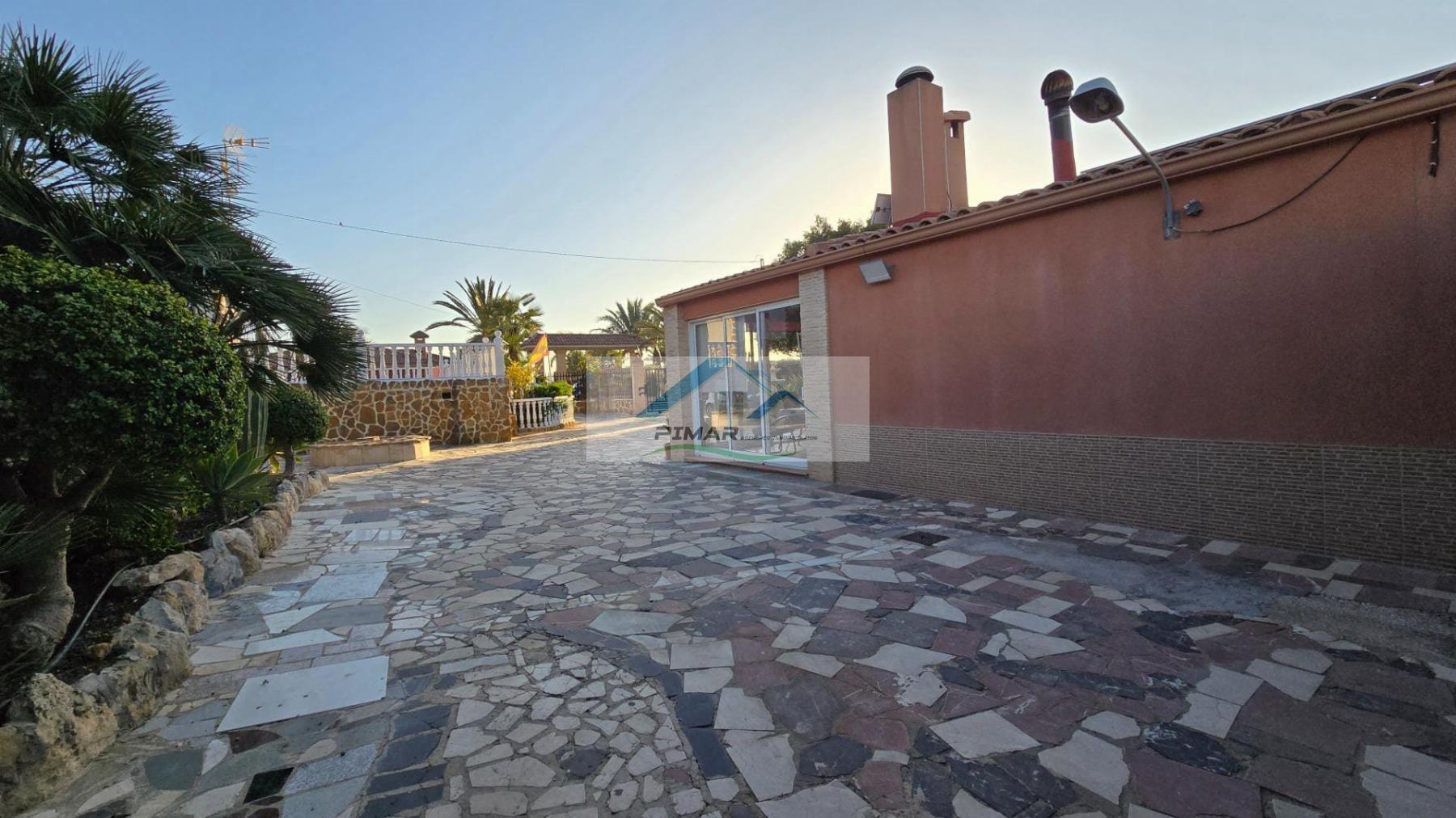 For sale of chalet in Elche-Elx