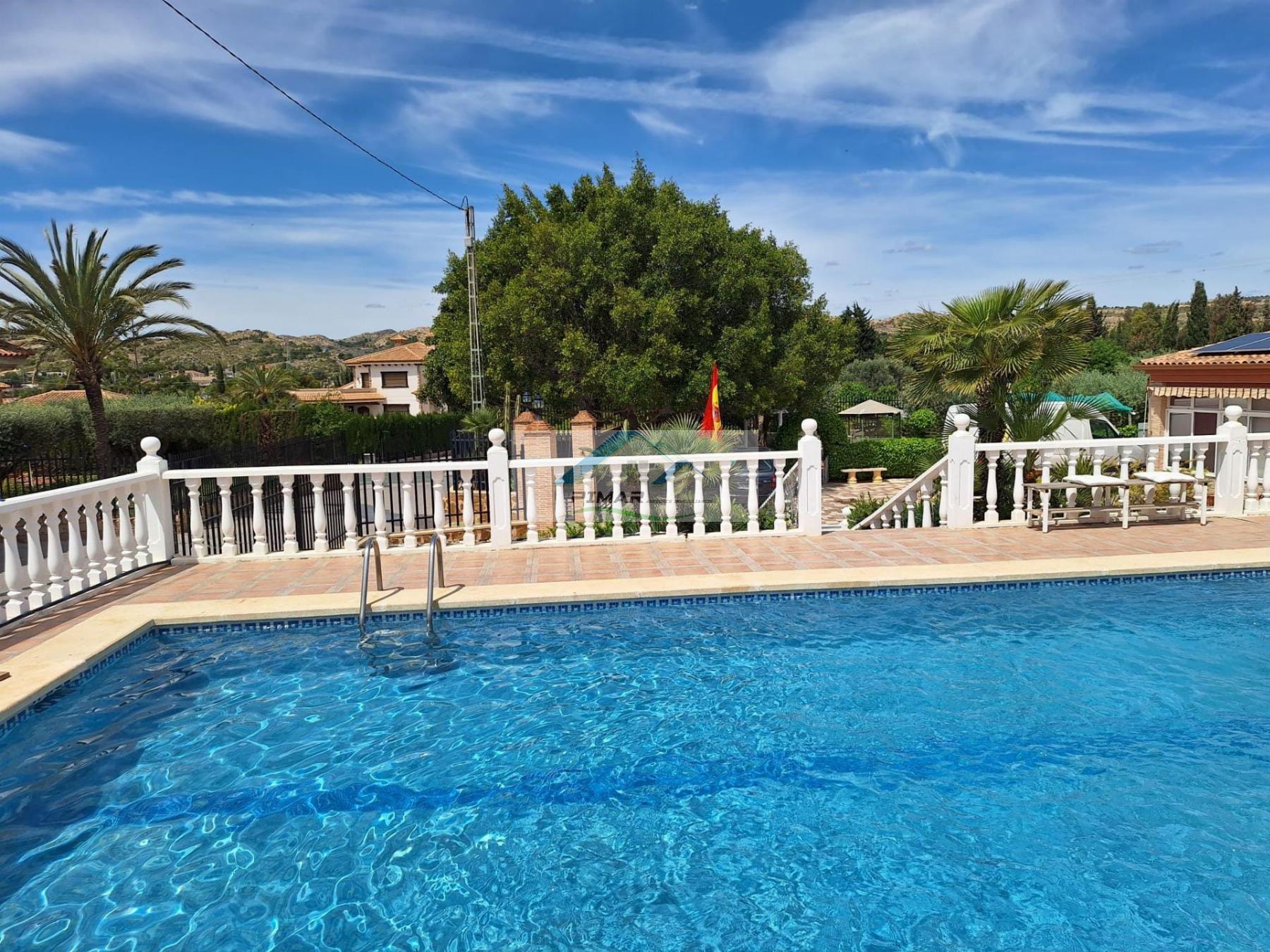 For sale of chalet in Elche-Elx