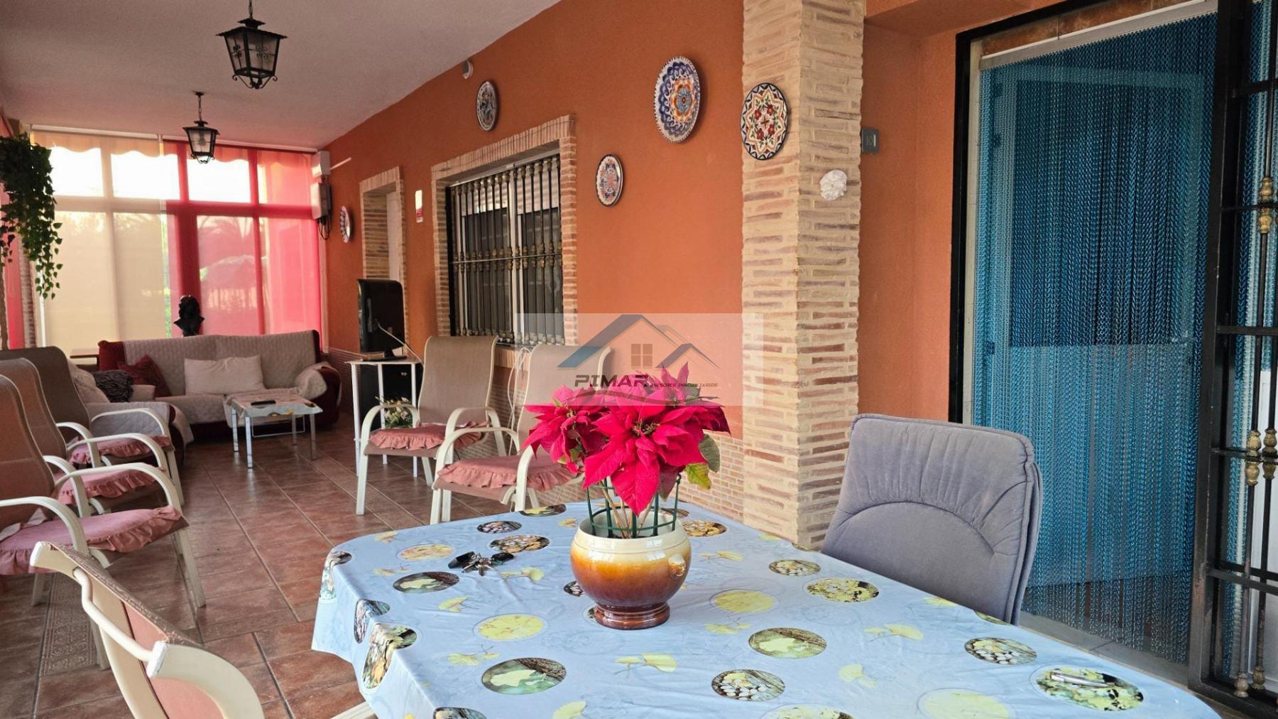 For sale of chalet in Elche-Elx