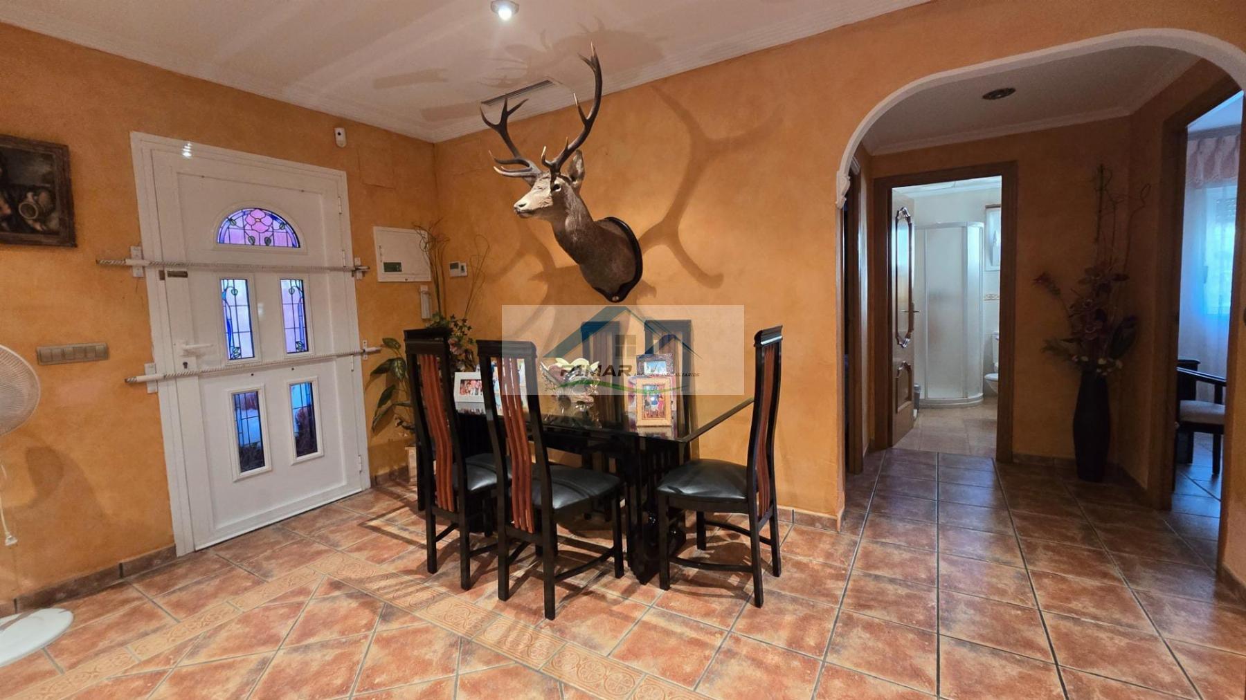 For sale of chalet in Elche-Elx