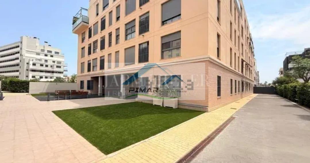 For sale of penthouse in Elche-Elx