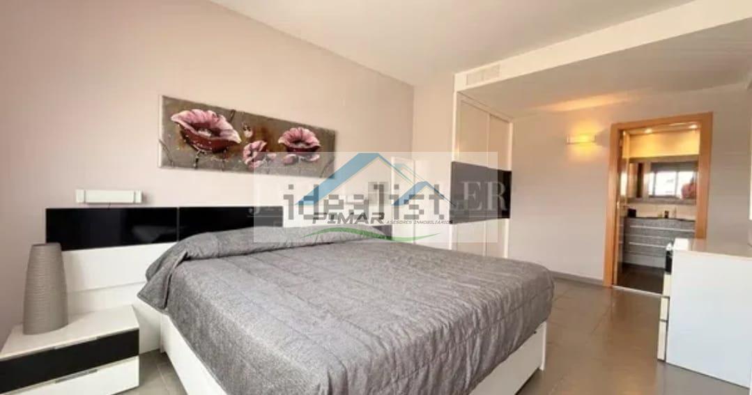 For sale of penthouse in Elche-Elx