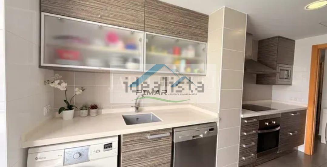 For sale of penthouse in Elche-Elx