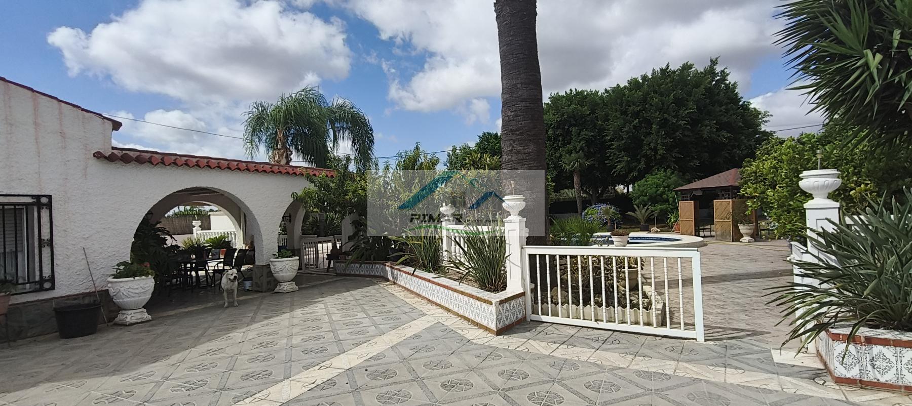 Venta de chalet en Elche-Elx