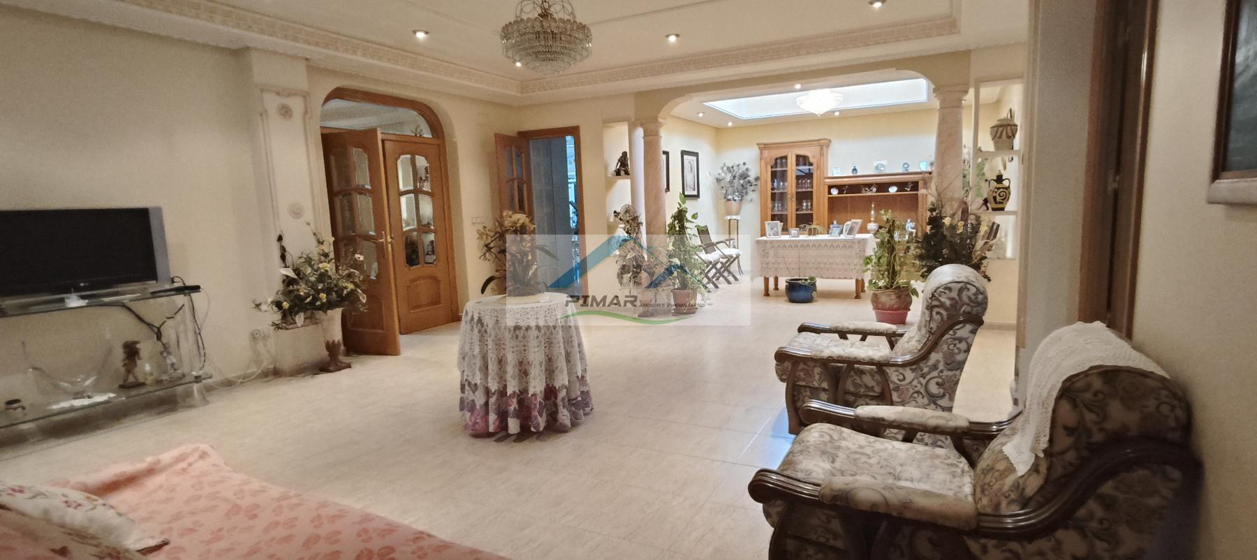 Venta de chalet en Elche-Elx