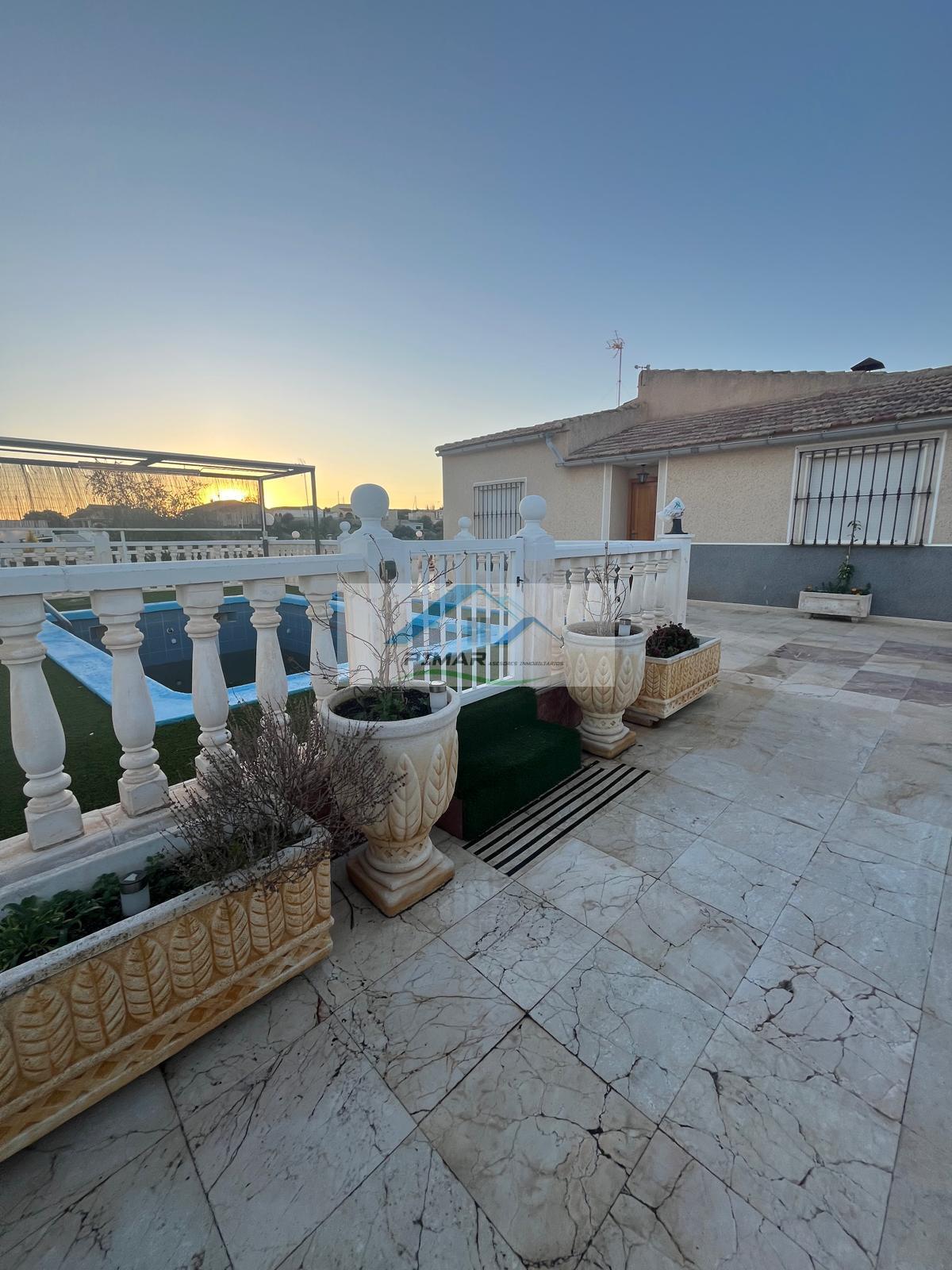 Venta de casa en Albatera