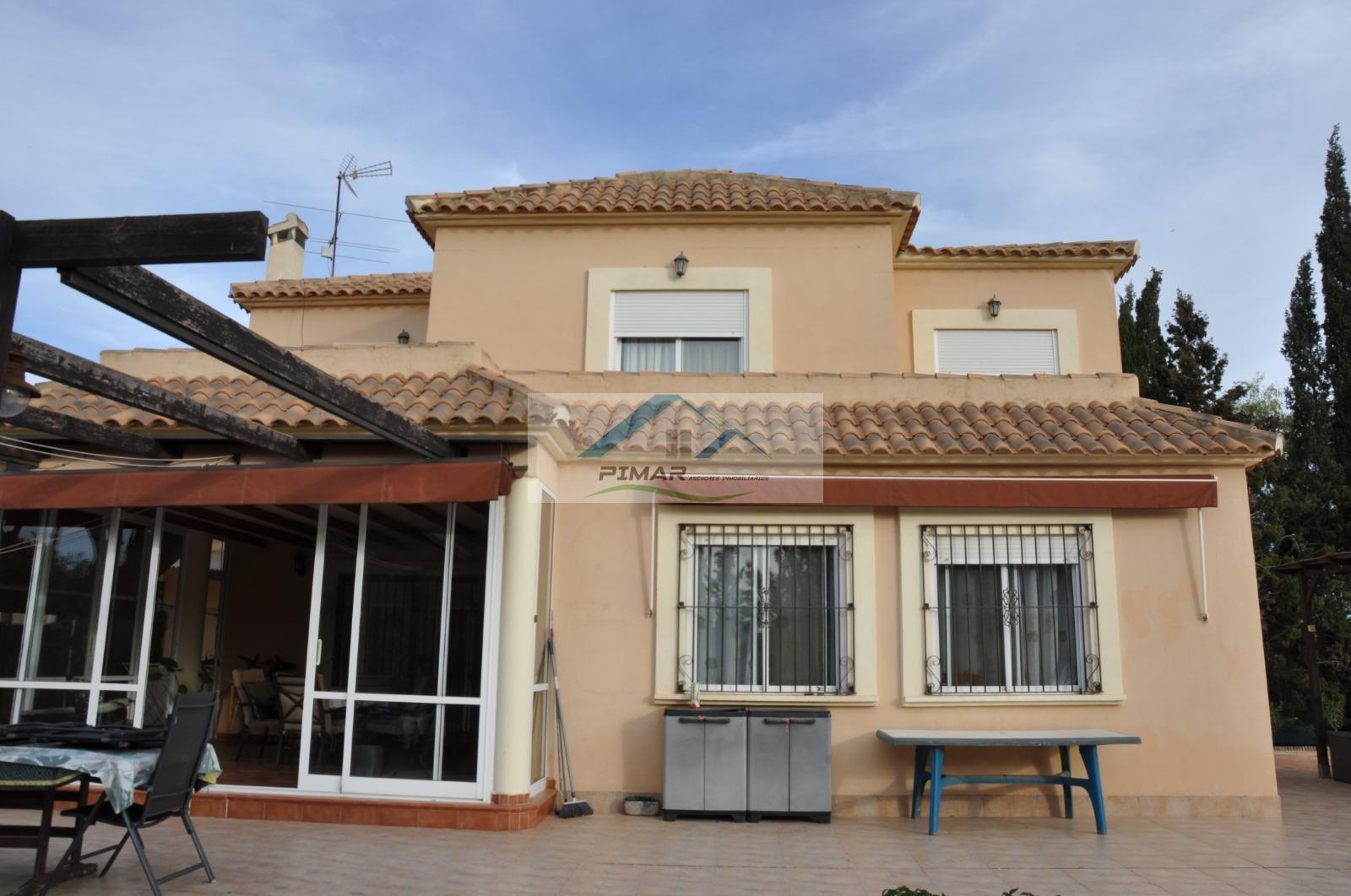 Venta de villa en Elche-Elx