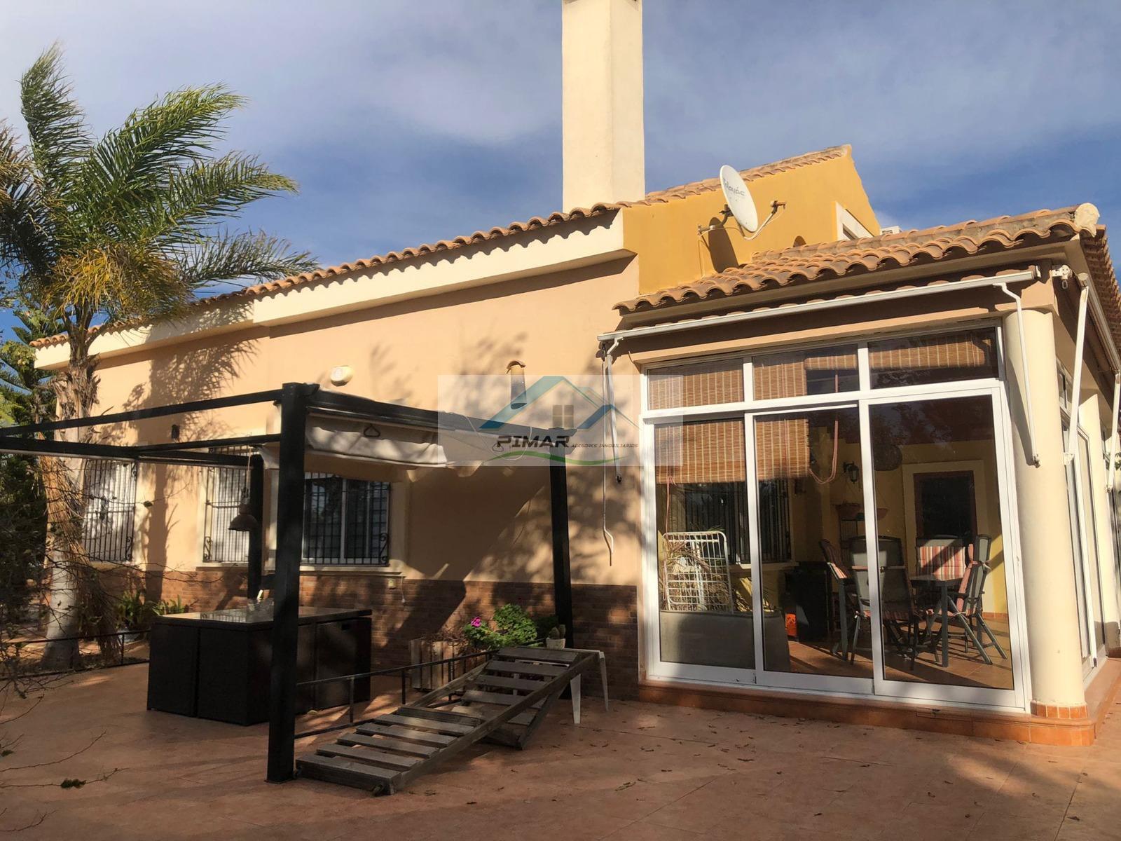 Venta de villa en Elche-Elx