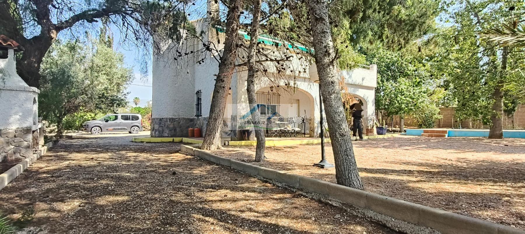 Venta de casa en Albatera