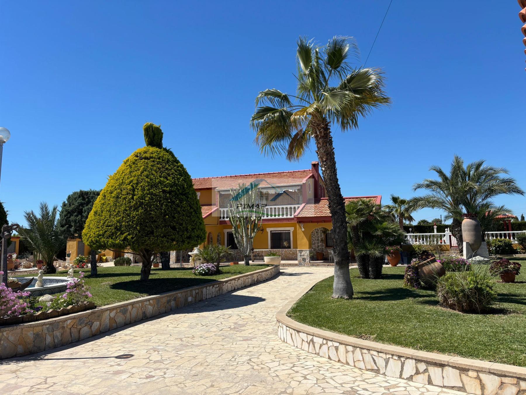 Venta de chalet en Elche-Elx