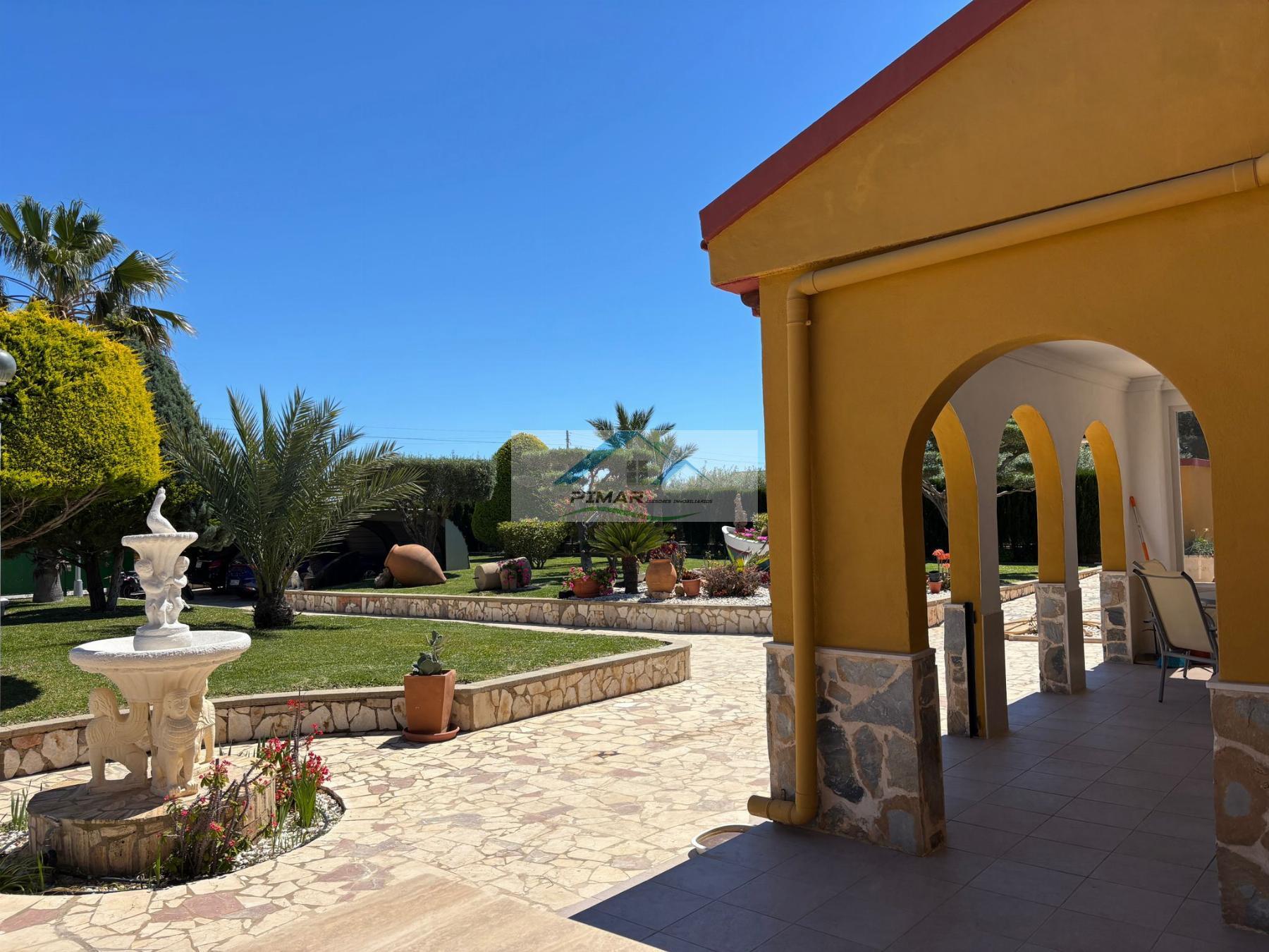 Venta de chalet en Elche-Elx