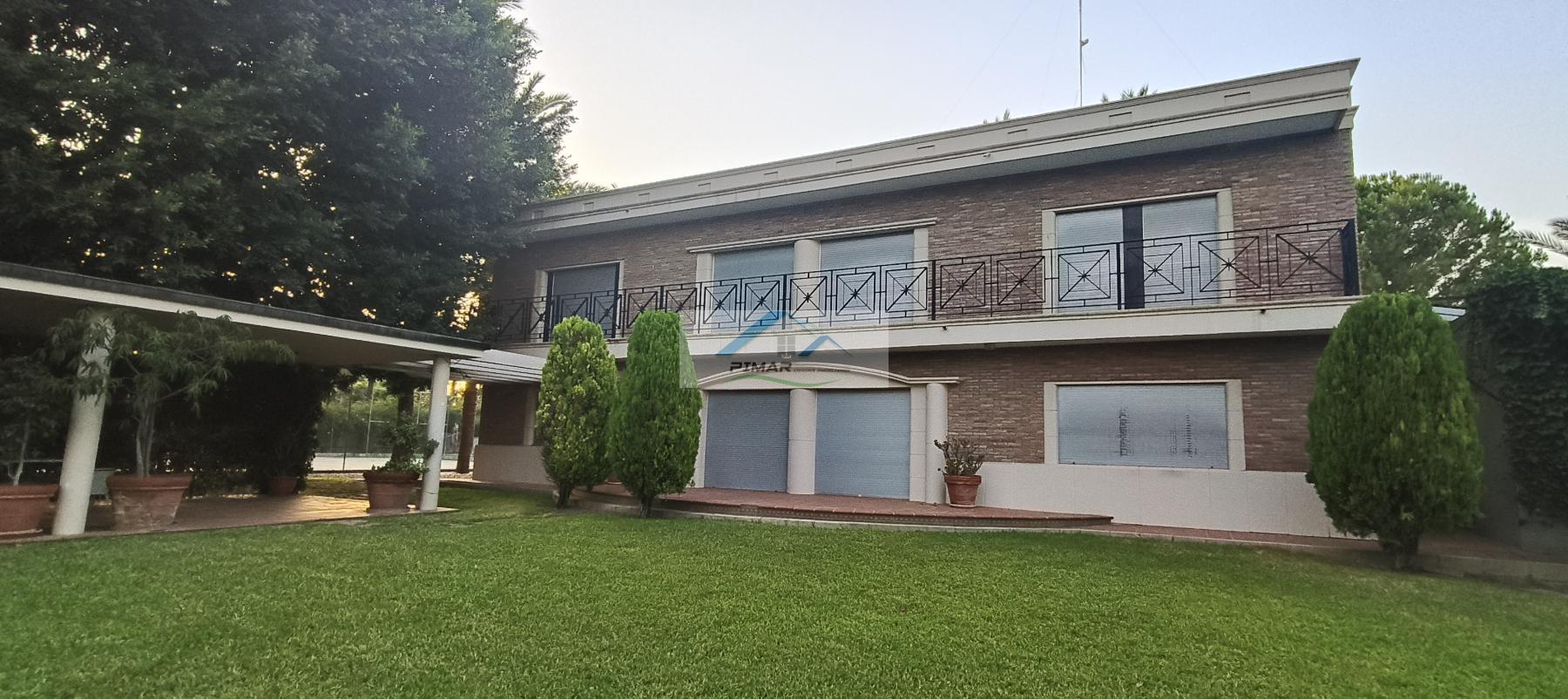 Venta de villa en Elche-Elx