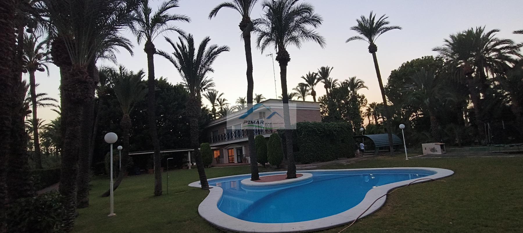 Venta de villa en Elche-Elx