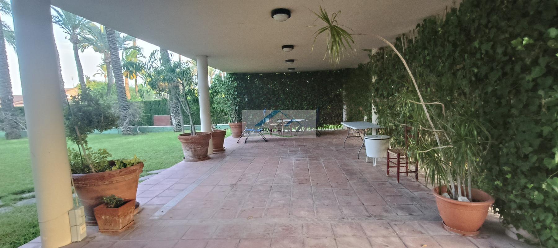 Venta de villa en Elche-Elx