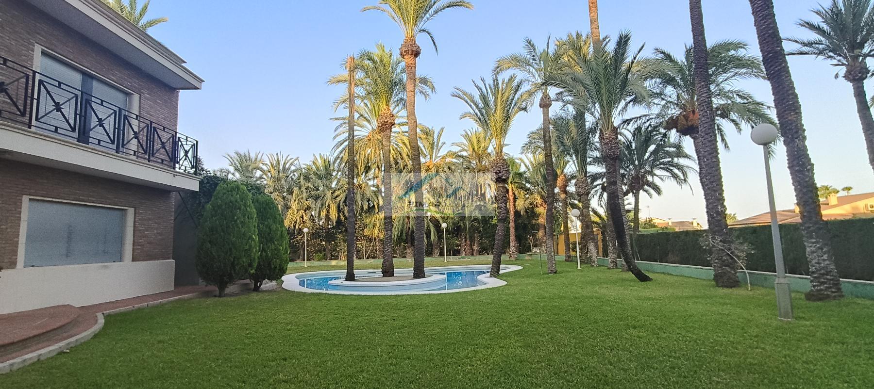 Venta de villa en Elche-Elx