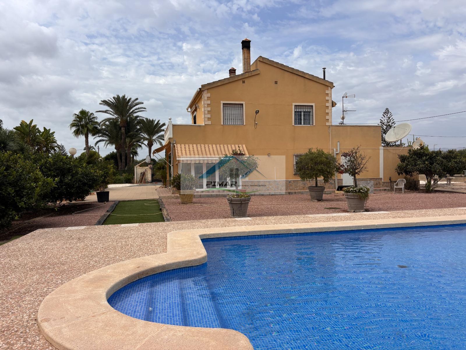 Venta de chalet en Elche-Elx