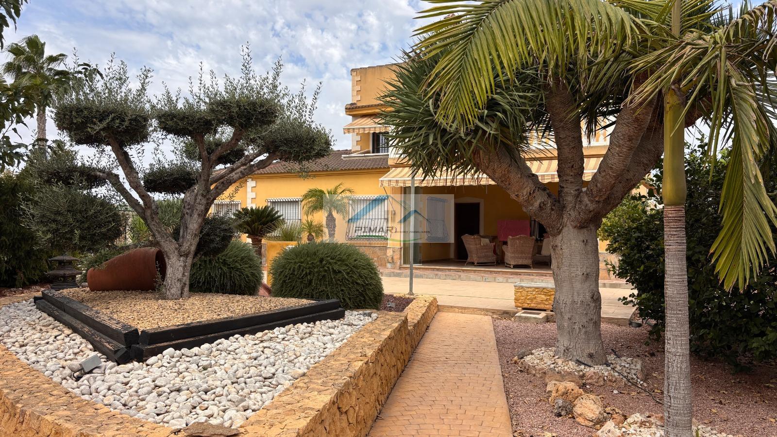 Venta de chalet en Elche-Elx