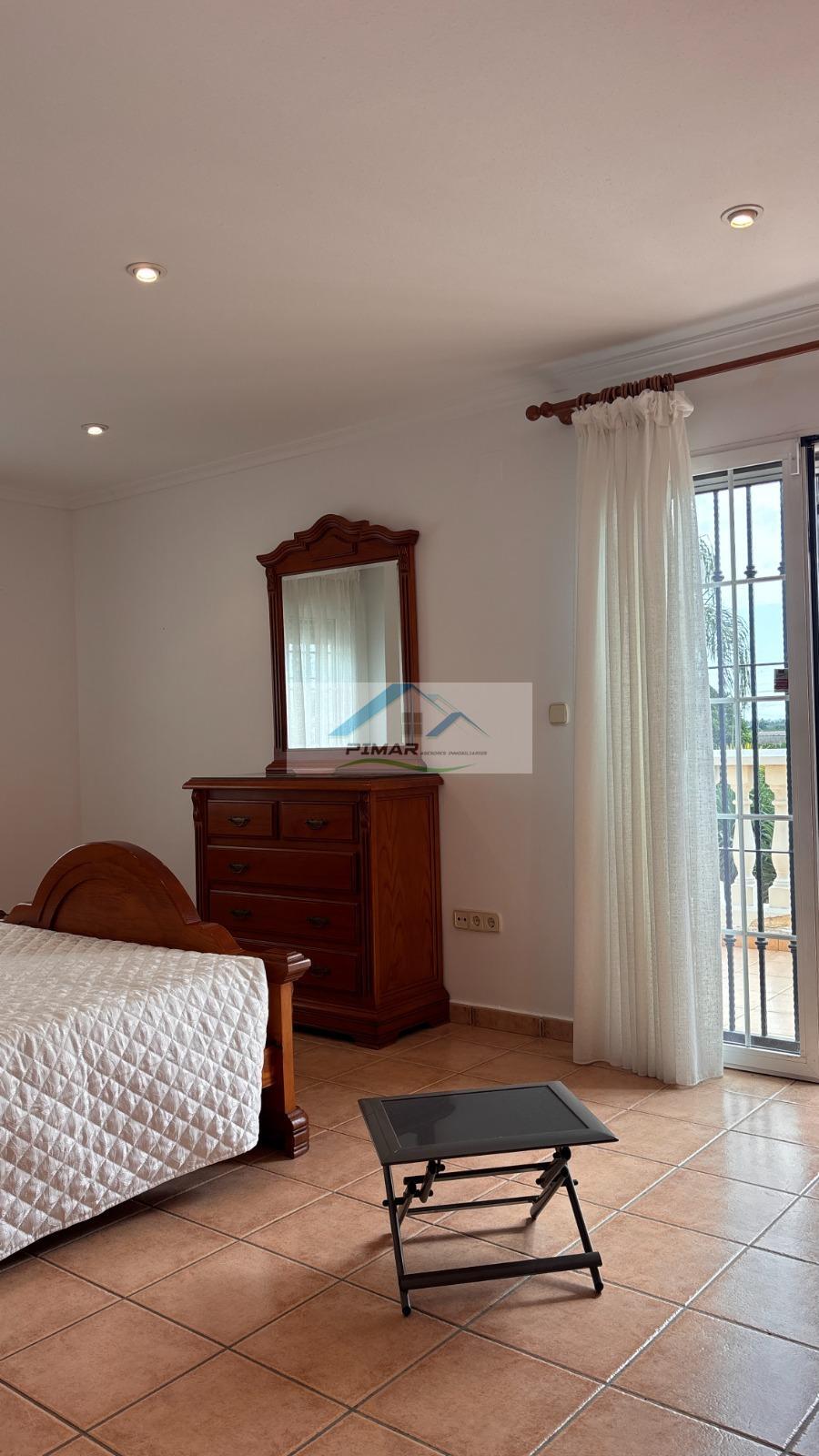 Venta de chalet en Elche-Elx