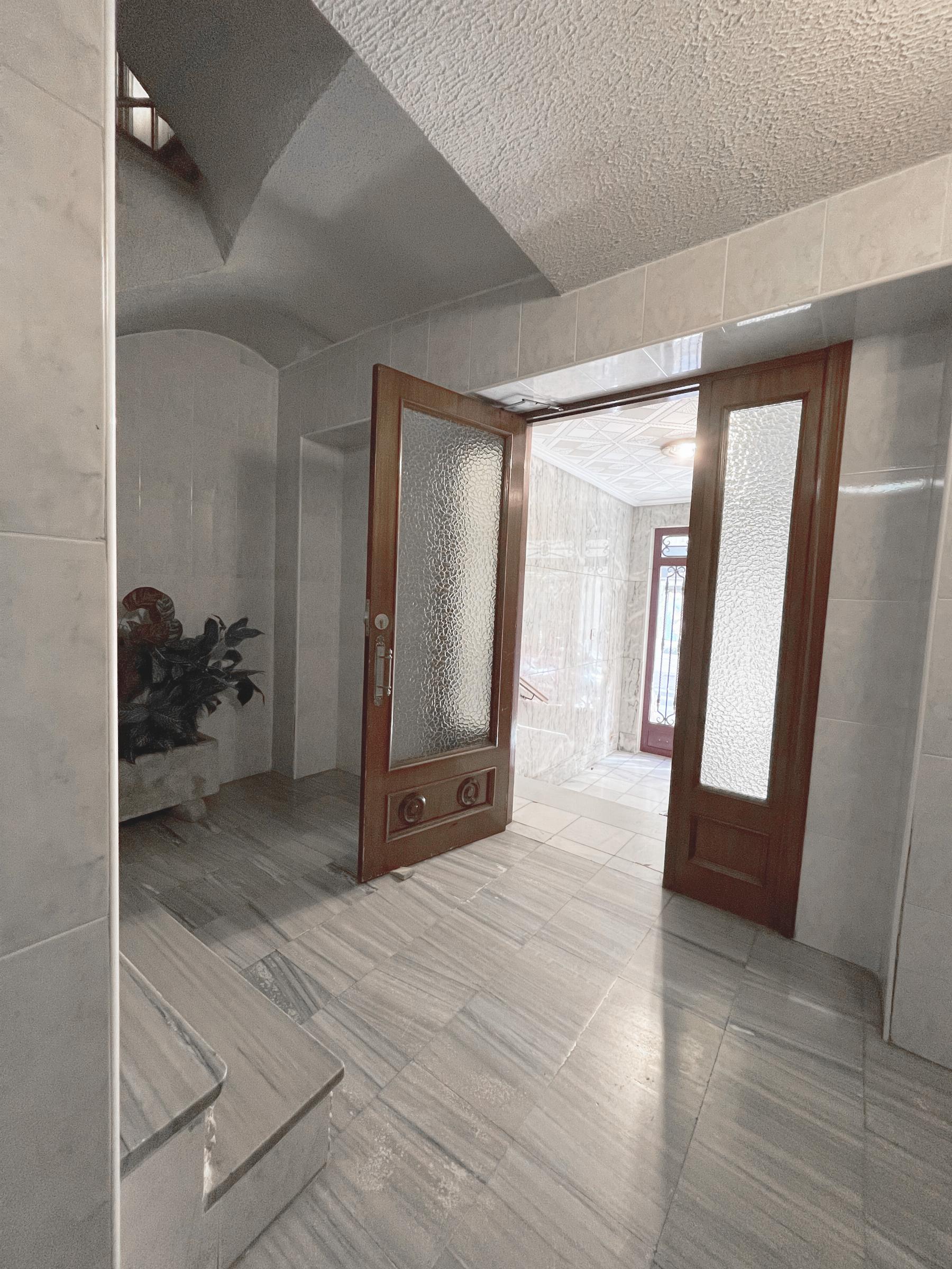 For sale of apartment in Elche-Elx