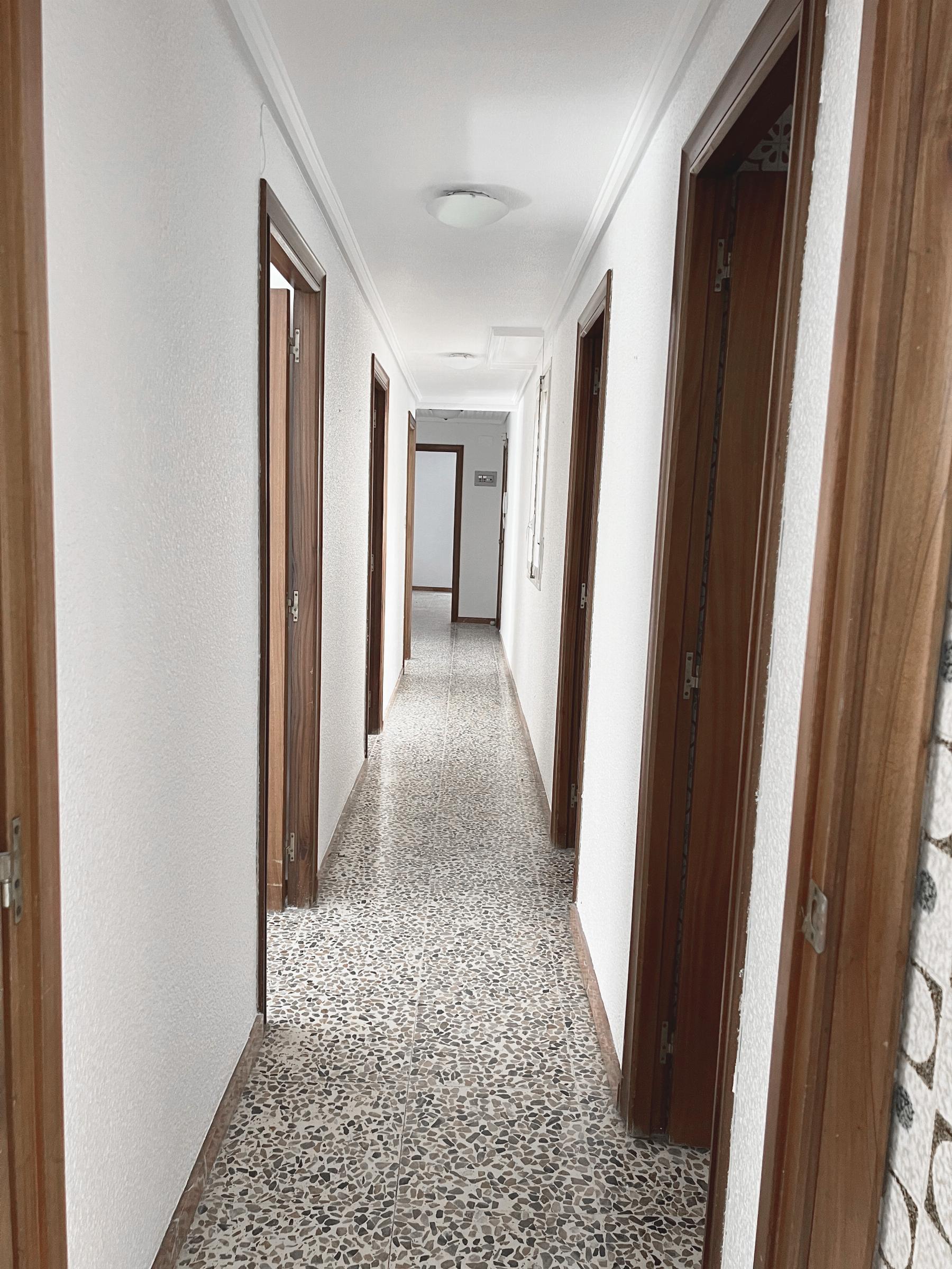 For sale of apartment in Elche-Elx