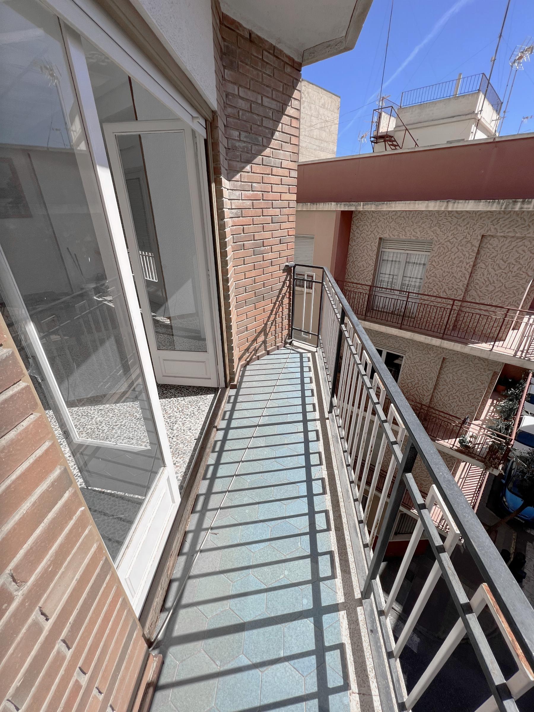 For sale of apartment in Elche-Elx