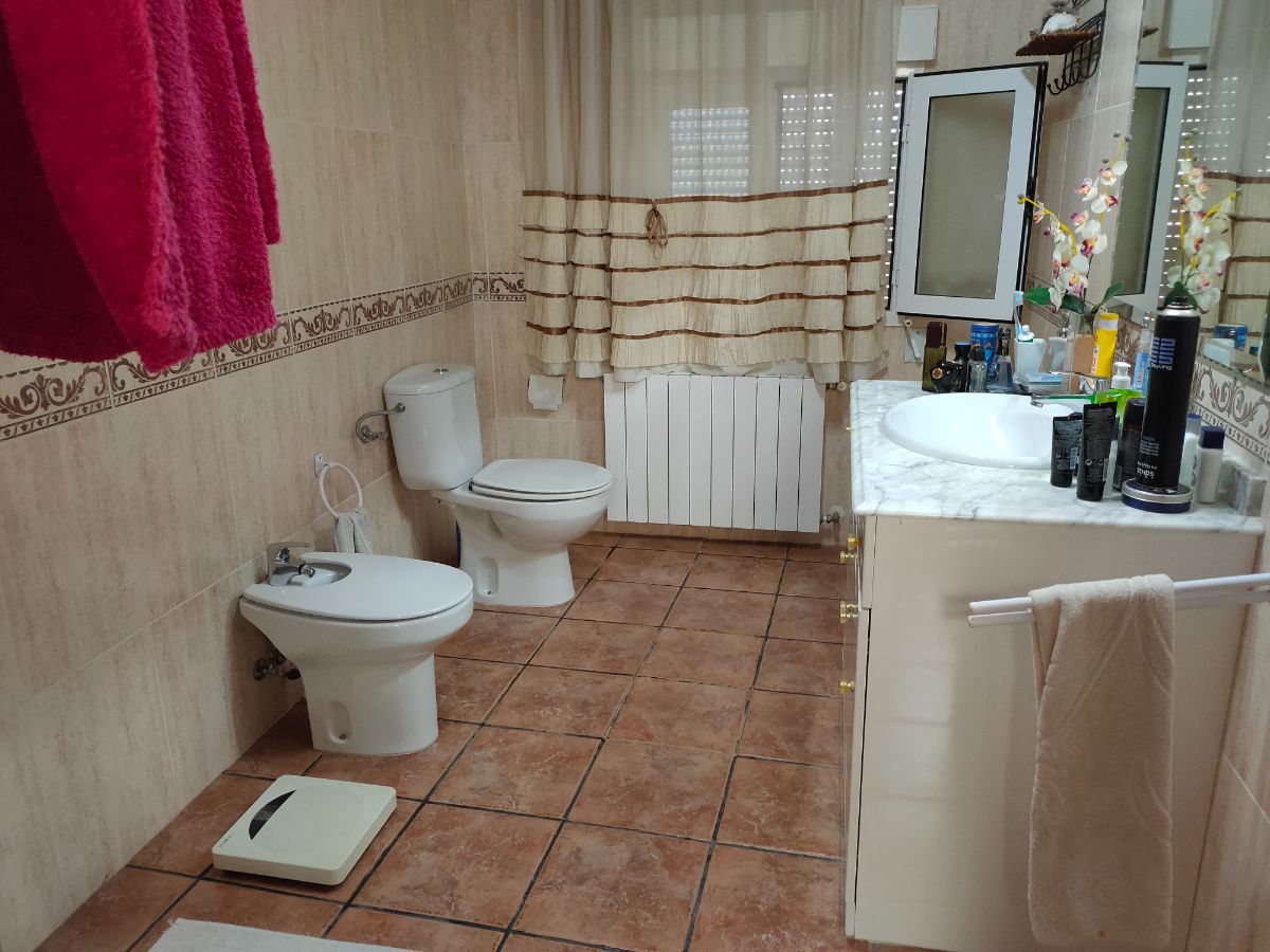 For sale of chalet in Castalla