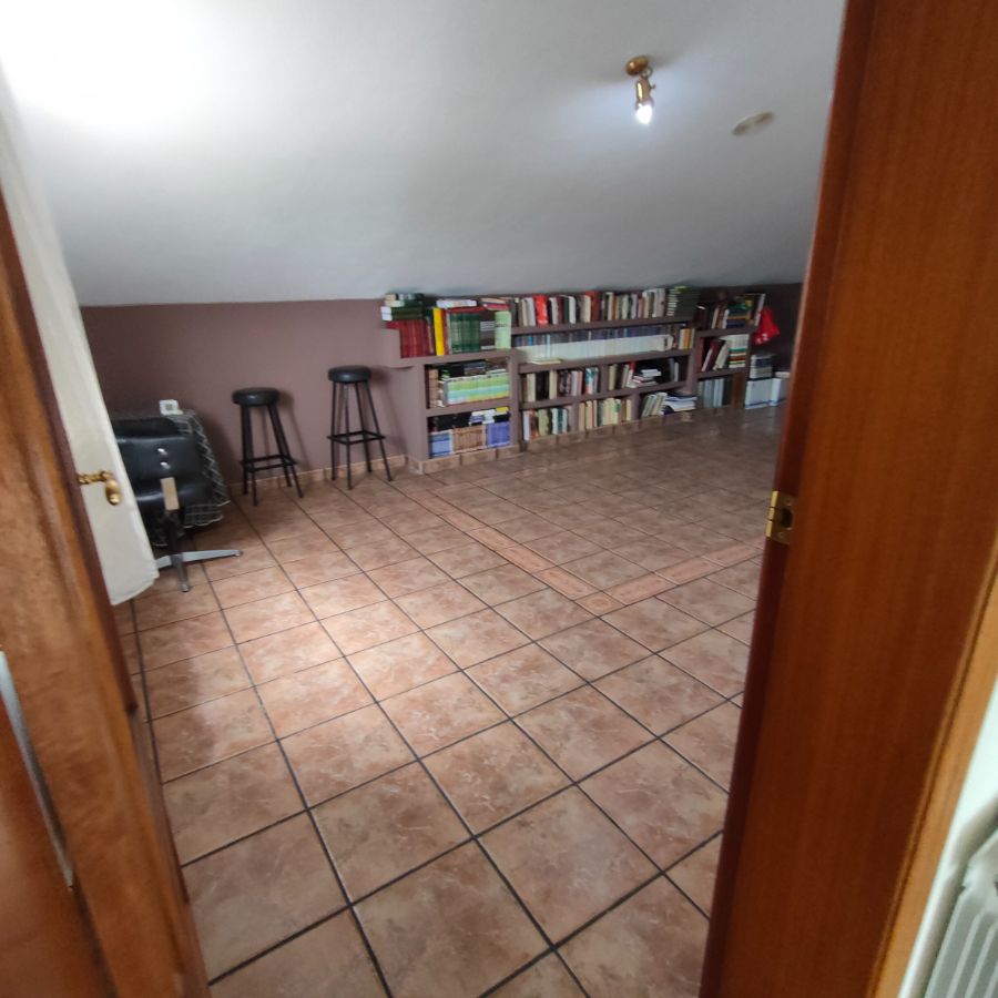 For sale of chalet in Castalla
