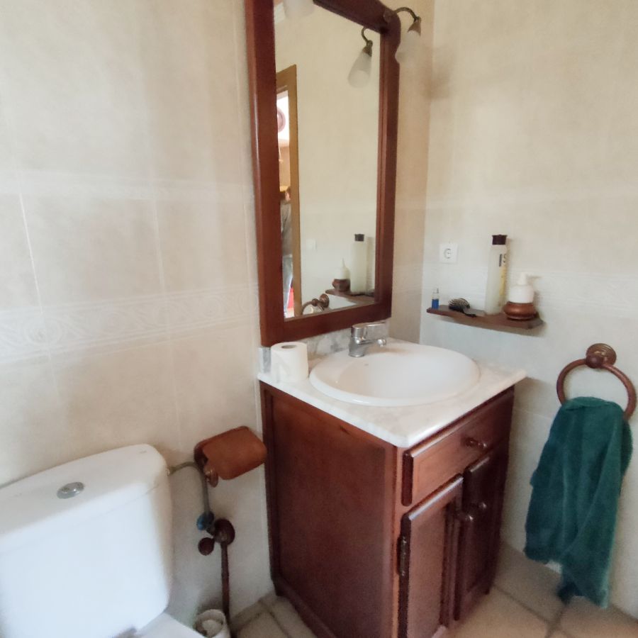 For sale of chalet in Petrer