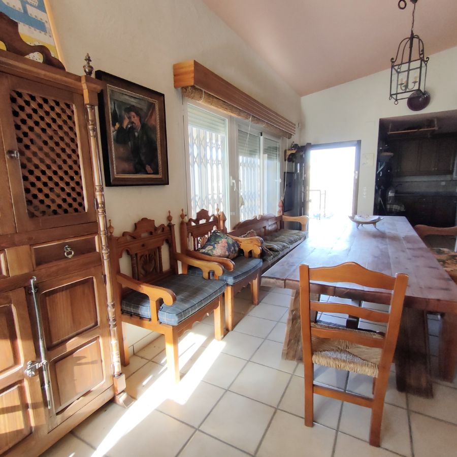 For sale of chalet in Petrer