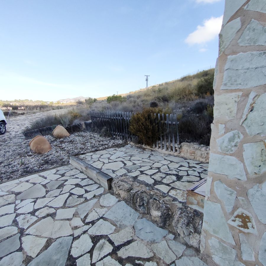 For sale of chalet in Petrer
