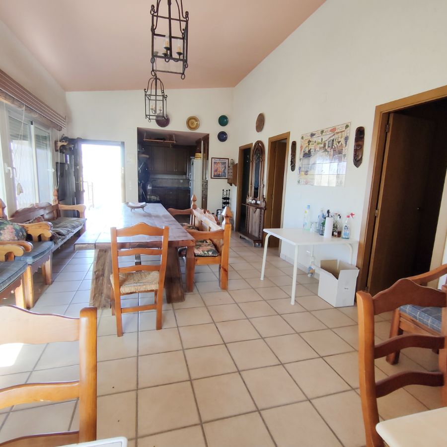 For sale of chalet in Petrer