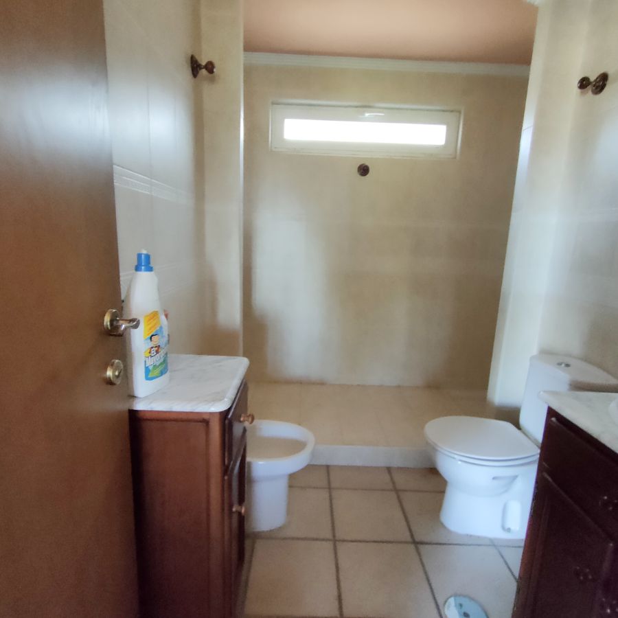 For sale of chalet in Petrer
