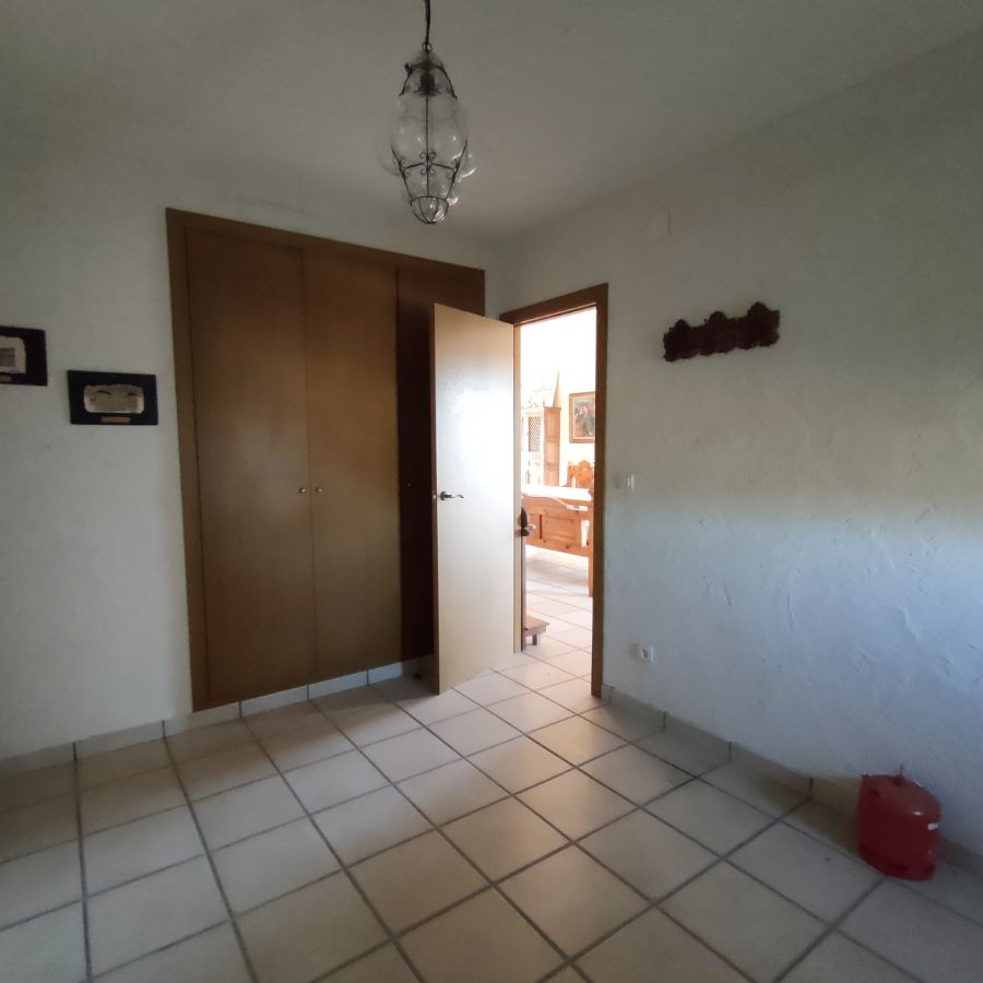 For sale of chalet in Petrer