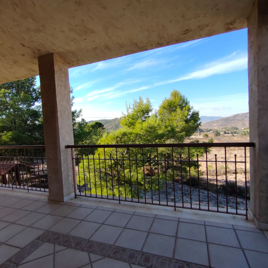 For sale of chalet in Petrer