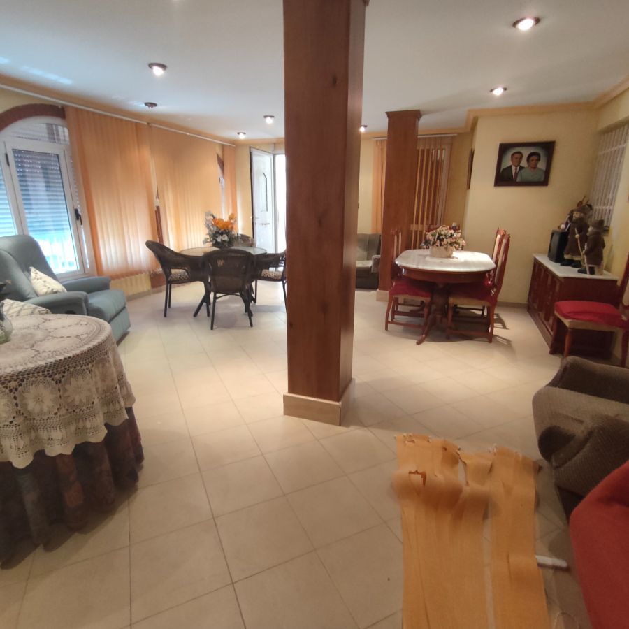 For sale of chalet in Algueña