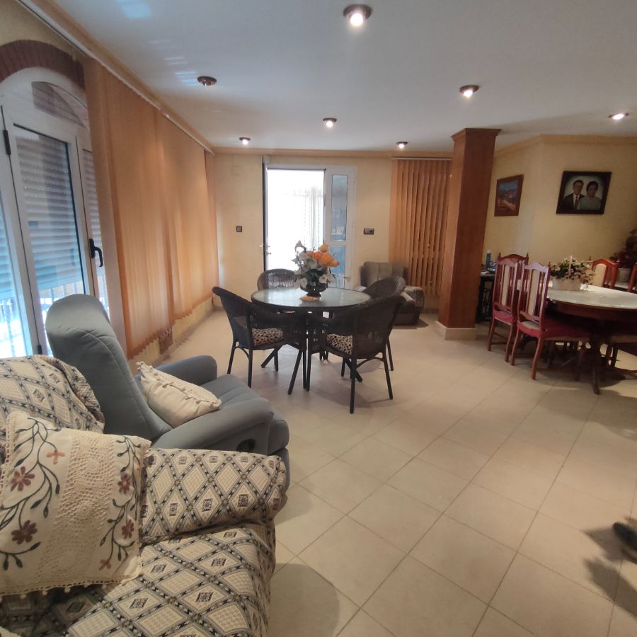For sale of chalet in Algueña