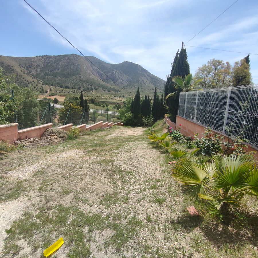 For sale of chalet in Algueña