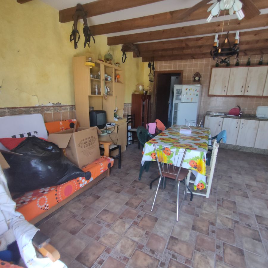 For sale of chalet in Algueña