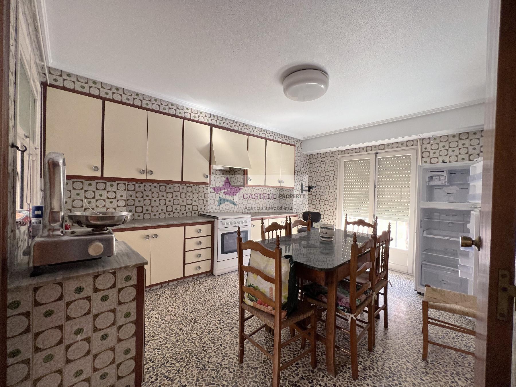 For sale of apartment in Elche-Elx