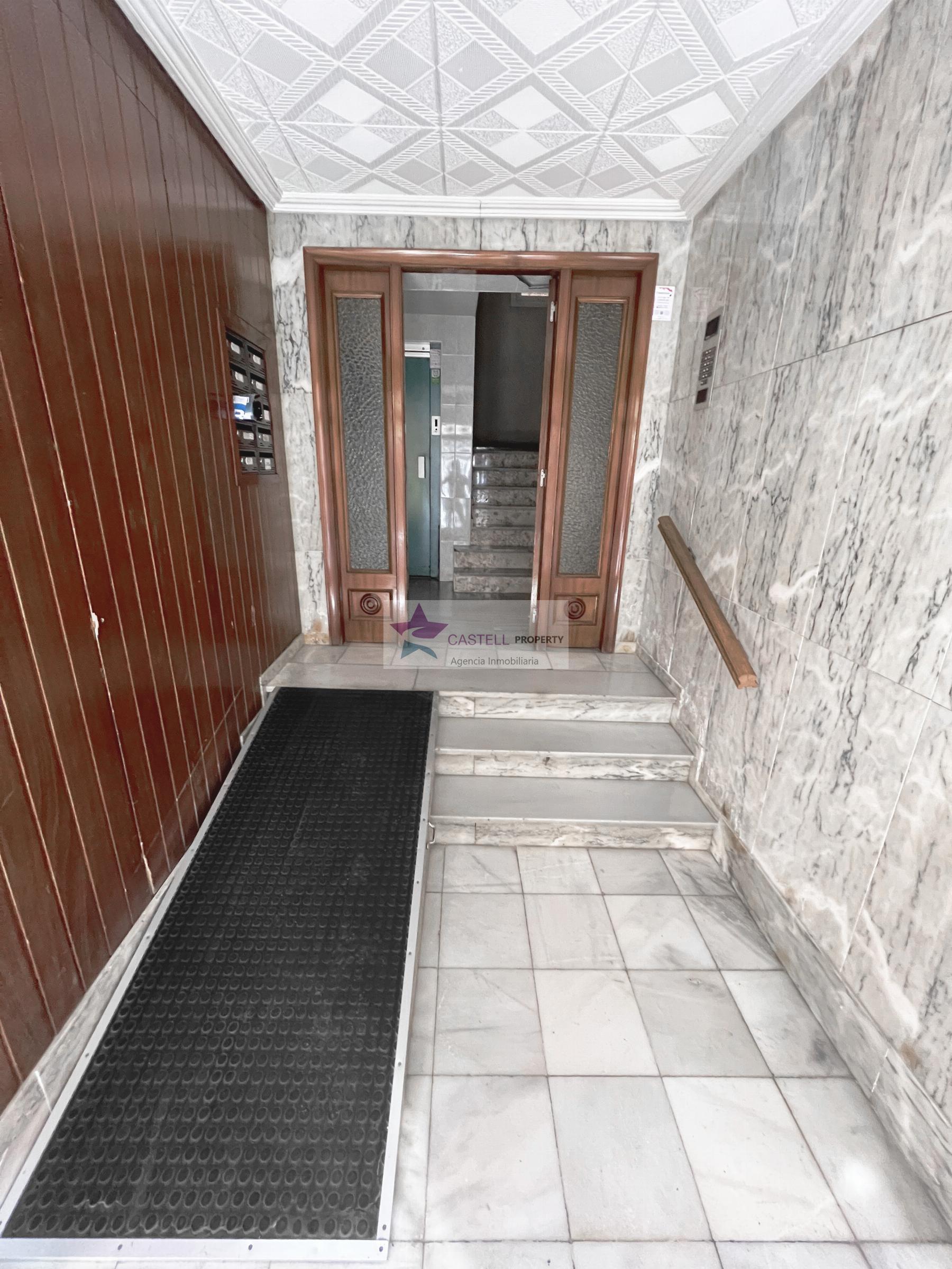 For sale of apartment in Elche-Elx