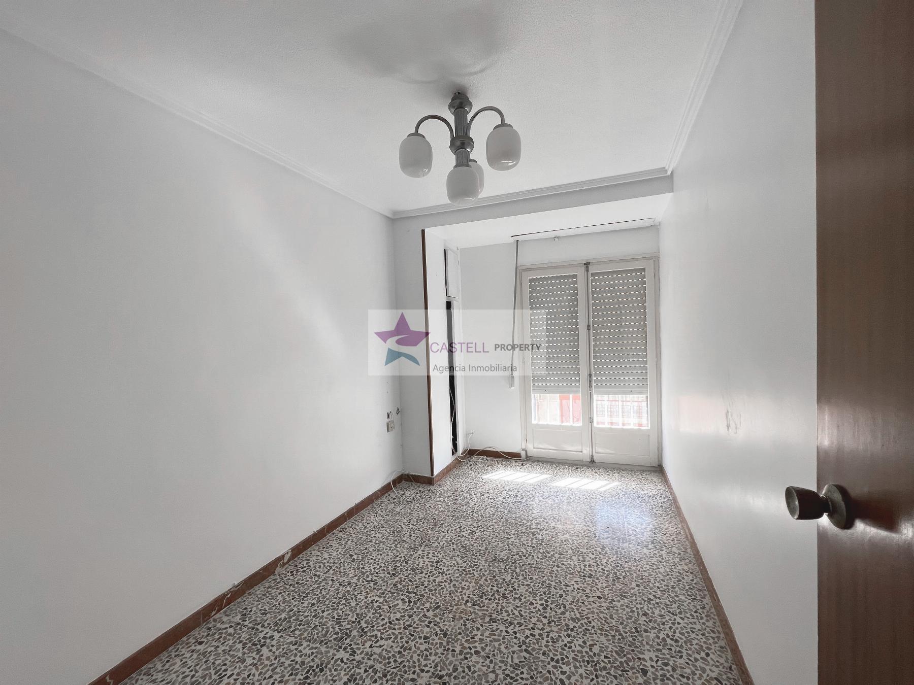For sale of apartment in Elche-Elx