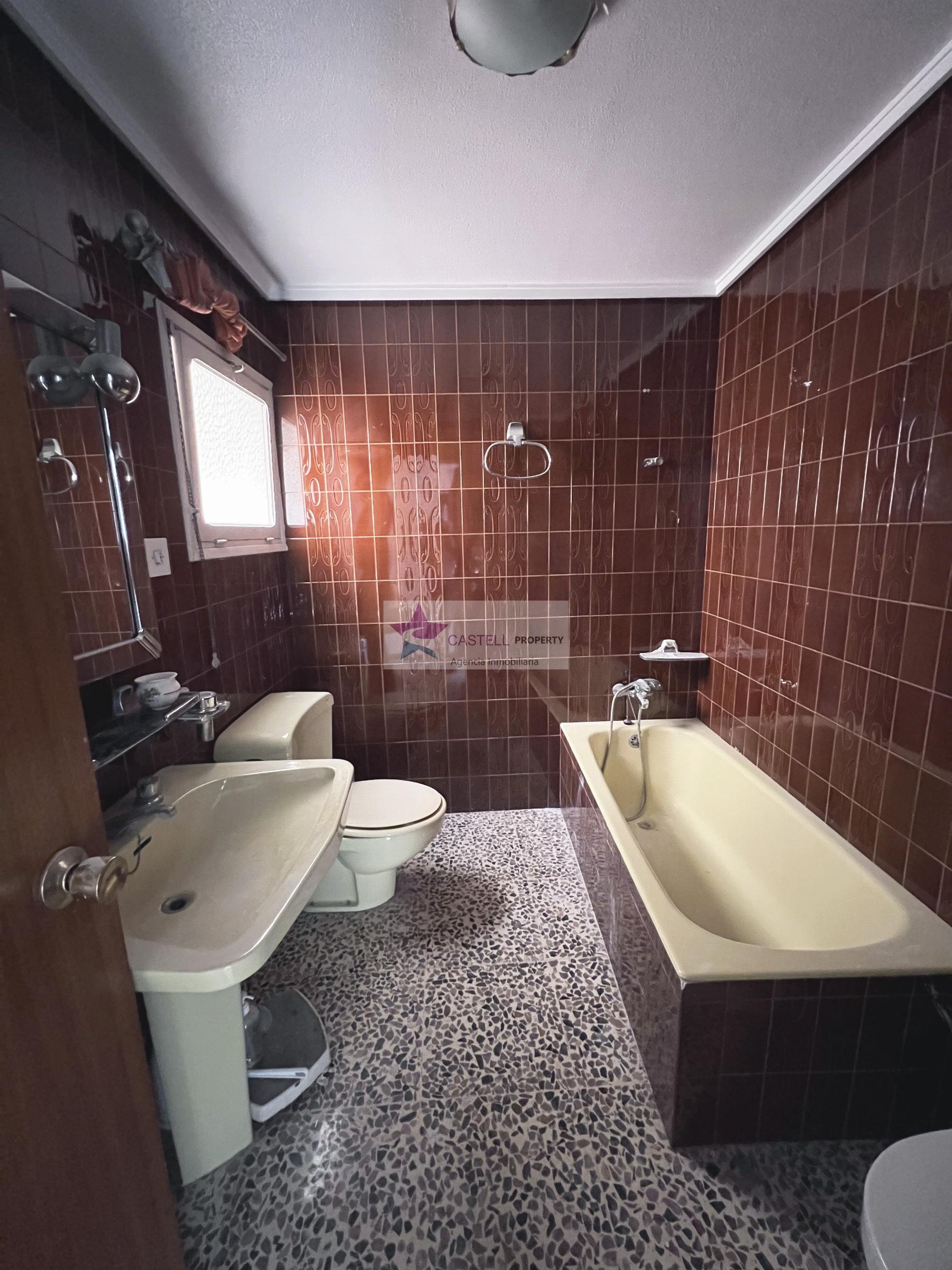 For sale of apartment in Elche-Elx